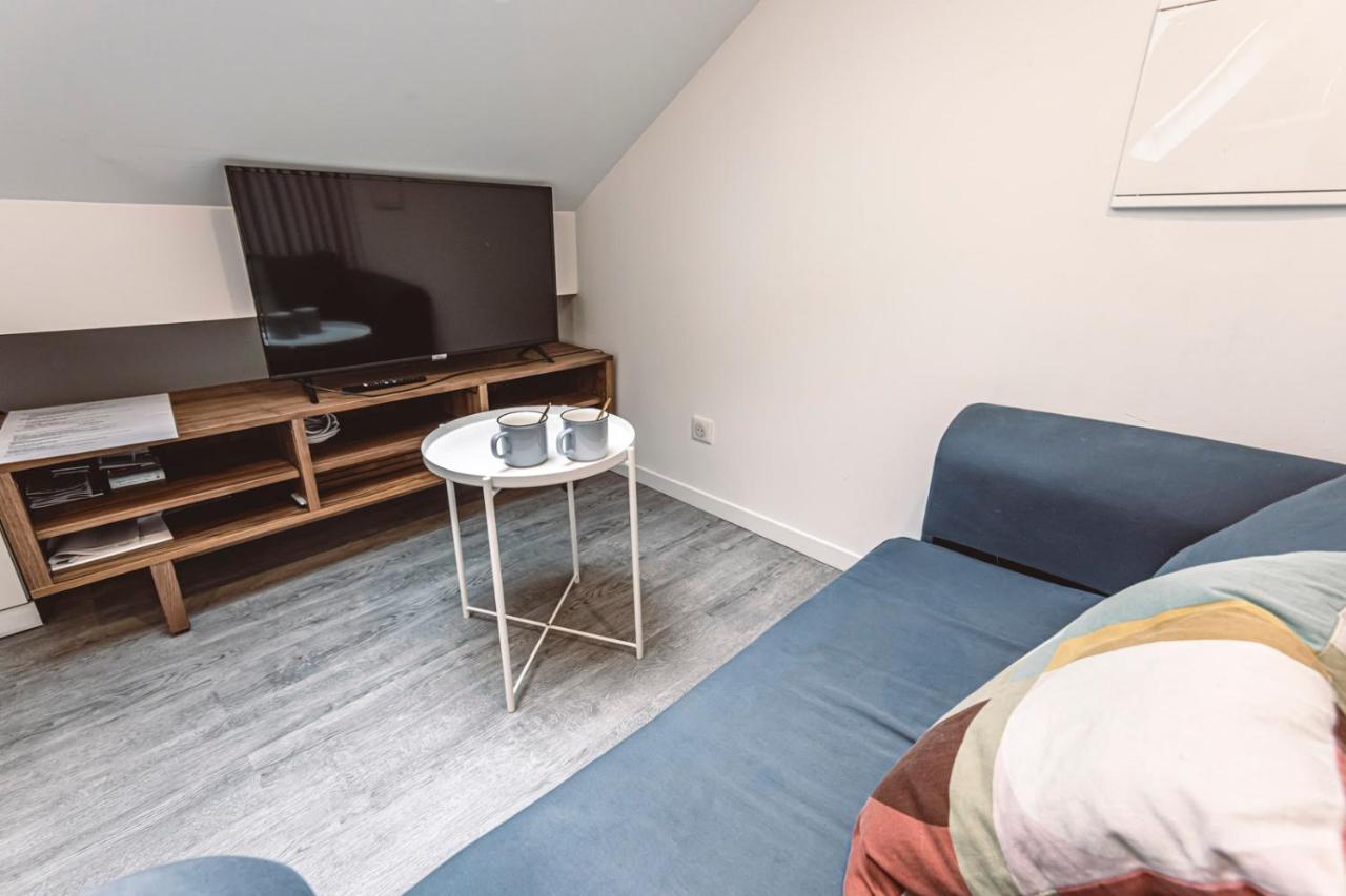 Le Coquet Logement Climatise Face A La Cathedrale - 3G Reims Exterior photo